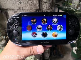 RUSH! RUSH! - PS Vita OLED 3G Version, w/ Simcard Slots, Jeylbreyk Unlimited Downloads of Games.