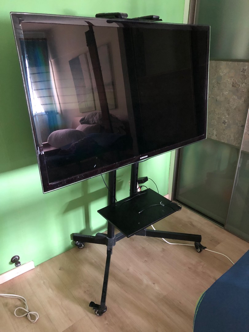 Samsung 55 inch TV with Mobile Stand, TV & Home Appliances, TV