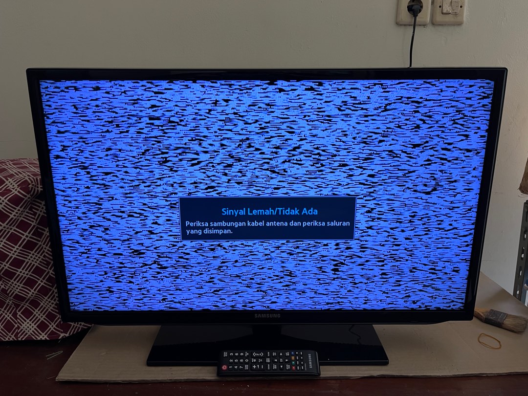 SAMSUNG LED TV UA32EH5000, Elektronik, TV & Perlengkapan Hiburan di ...