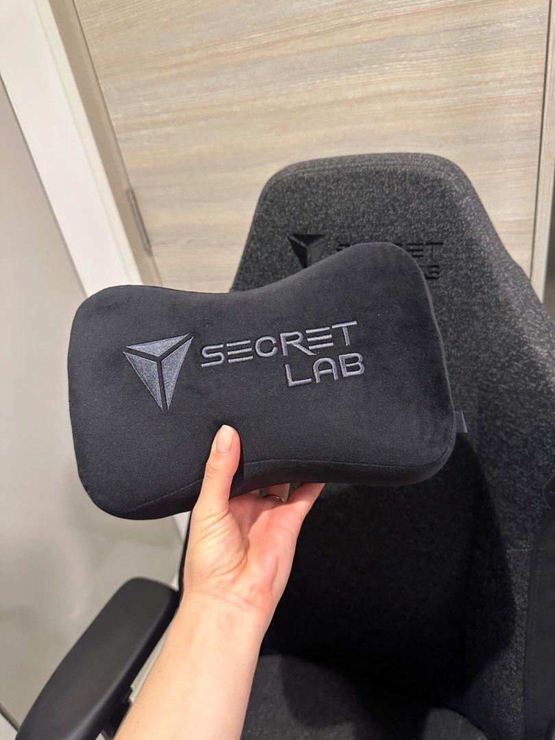 SecretLab Titan soft weave 2022, Furniture & Home Living, Furniture ...