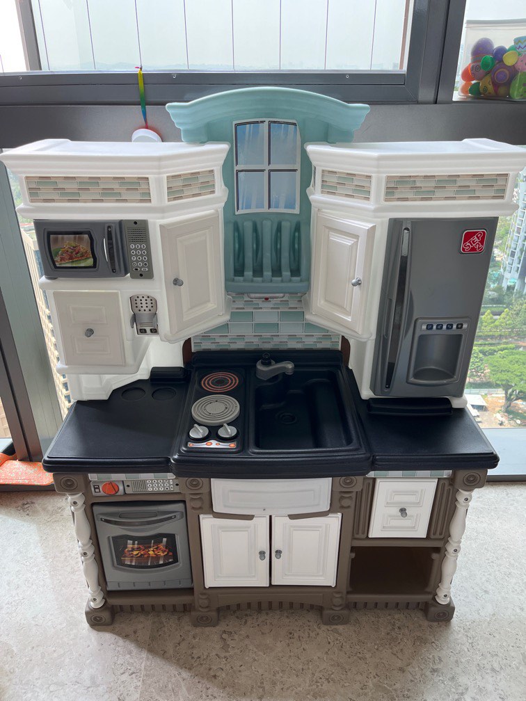 Step2 play kitchen, Hobbies & Toys, Toys & Games on Carousell