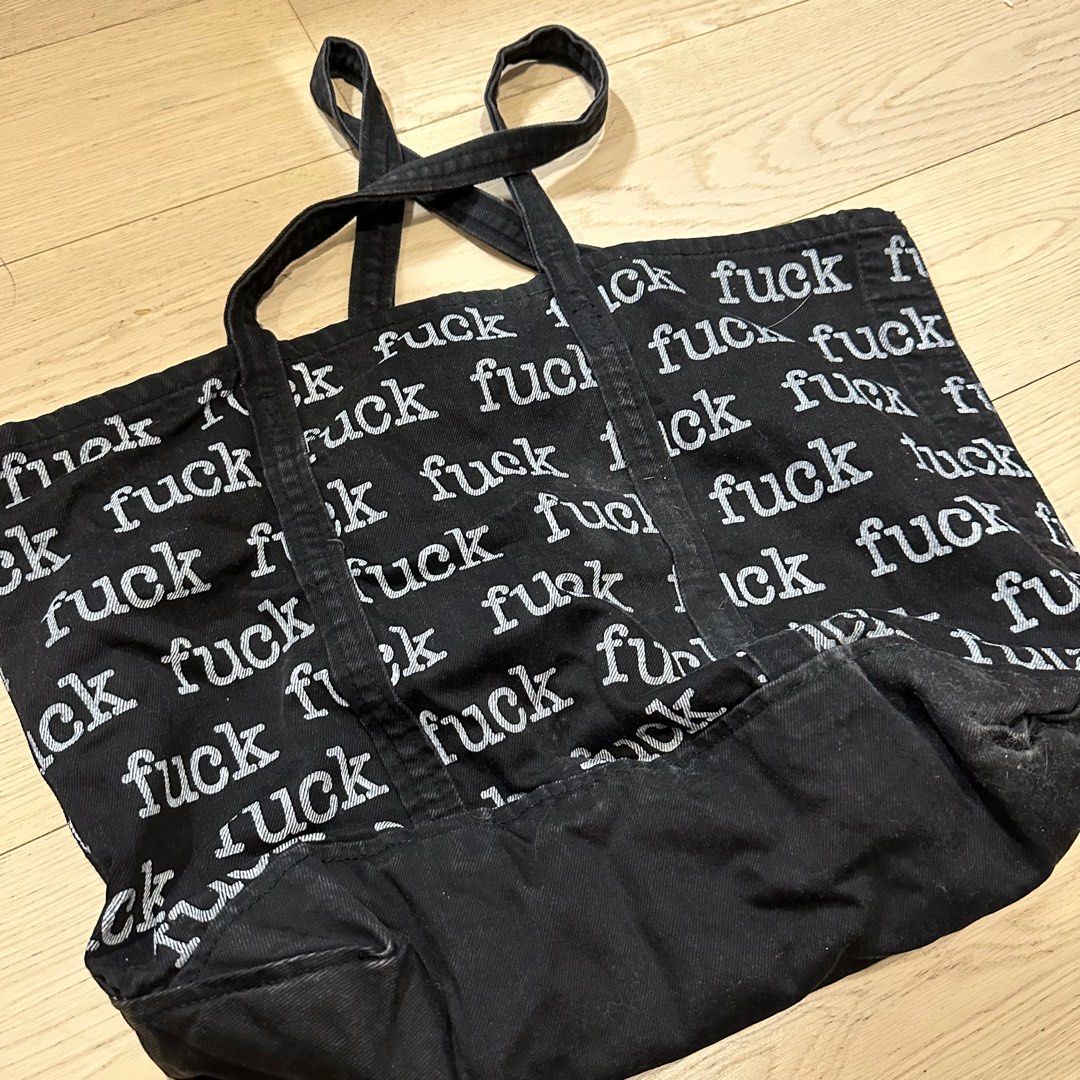 Supreme tote bag denim black fuck, 女裝, 手袋及銀包, 長銀包- Carousell