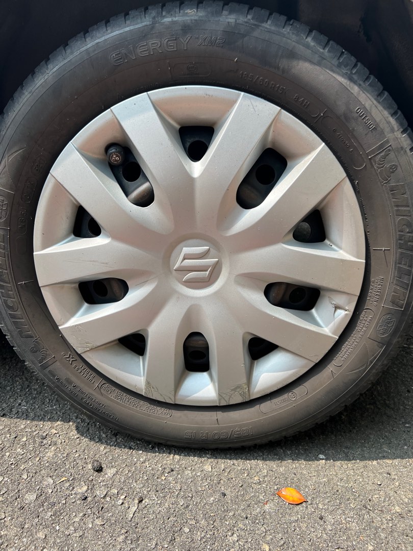 Suzuki Swift rim besi with wheelcap, Auto Accessories on Carousell