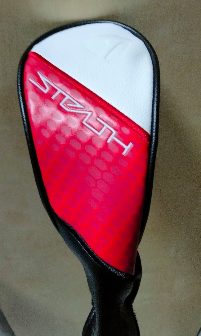 TaylorMade utility golf club, Sports Equipment, Sports & Games, Golf on