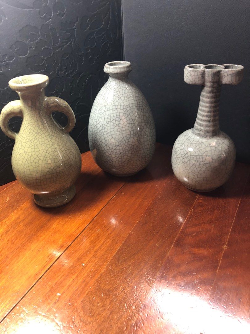 Three vintage porcelain vases in excellent condition and, Hobbies