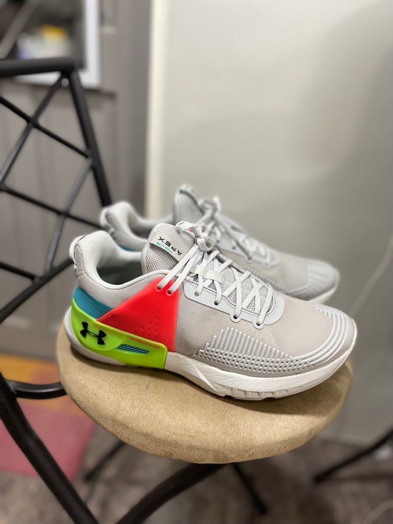 UA Hovr Apex (Category: Sneakers) located in Manila. Submitted by jedmac (Listing ID 1226758504, Image 1). Description: Complete with Box Buyer will handle the Shipment Cost RFS: need cash.