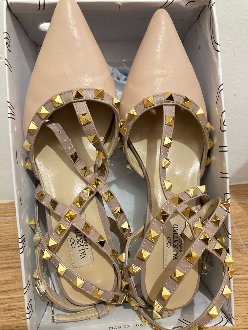 Valentino Shoes Fesyen Wanita Sepatu di Carousell