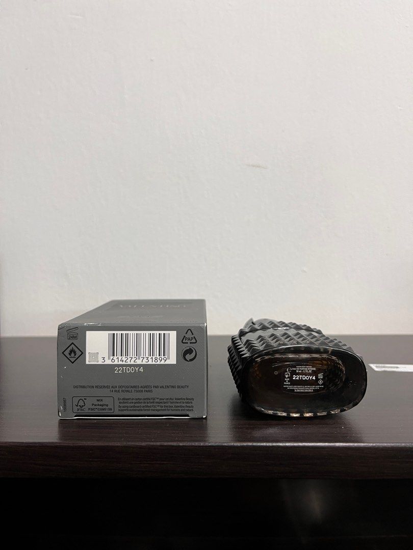 Valentino uomo sales intense batch code
