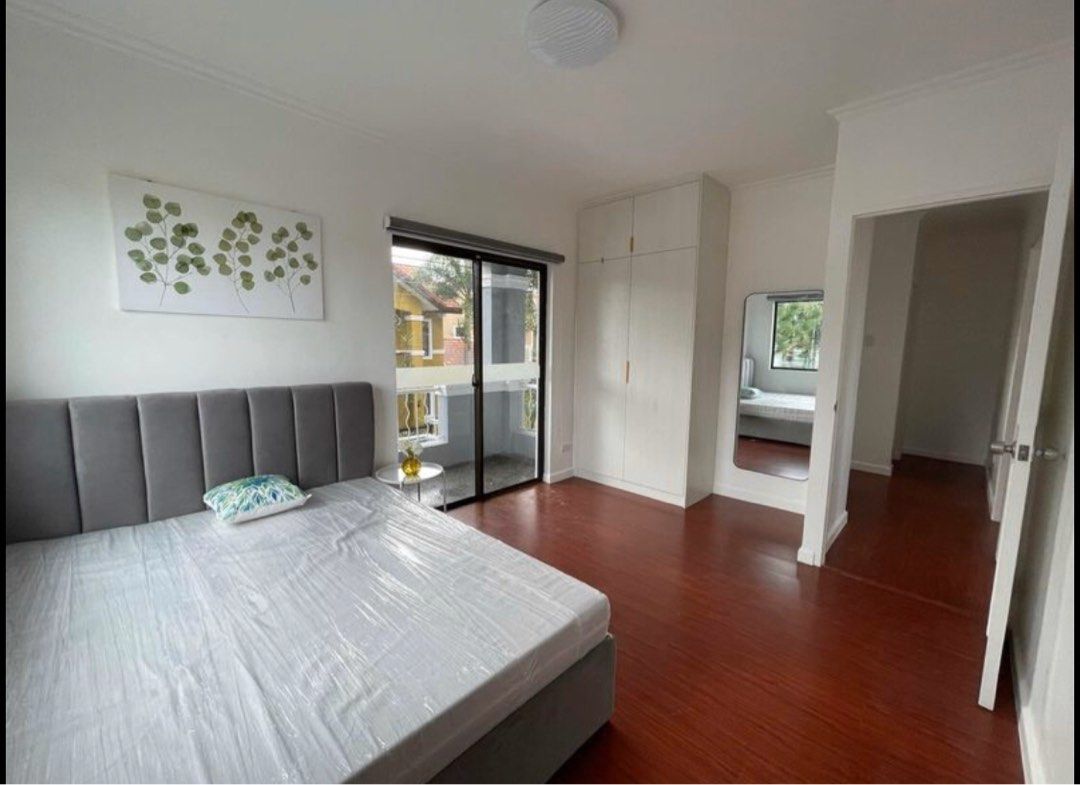 Valenza Crown Asia in front of Nuvali Ayala Malls Fully Furnished House