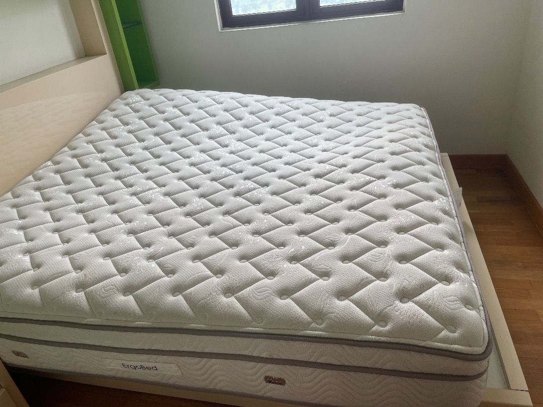 Vono Ergo Bed King Size Luxury Mattress, Furniture & Home Living