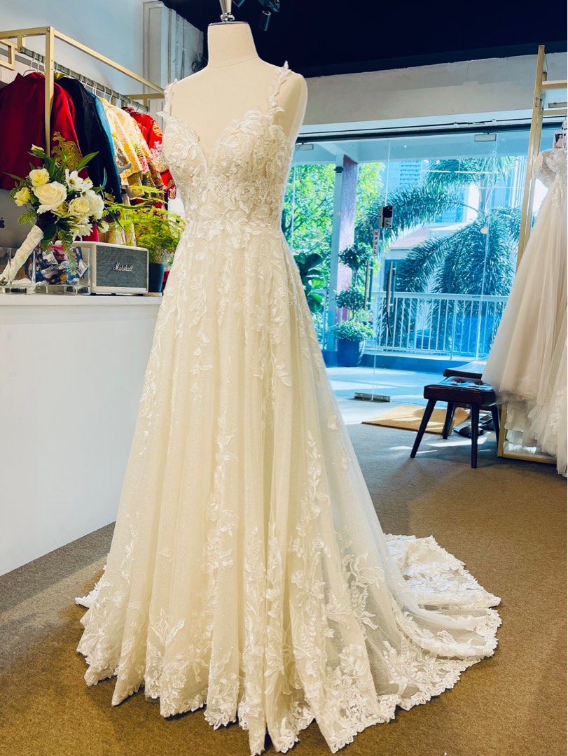 White Full Lace A Line Bridal Gown WT1011