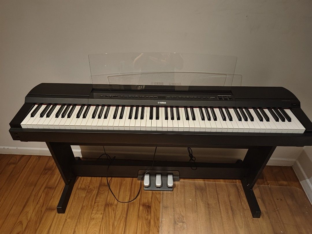 Yamaha P255 Digital Piano