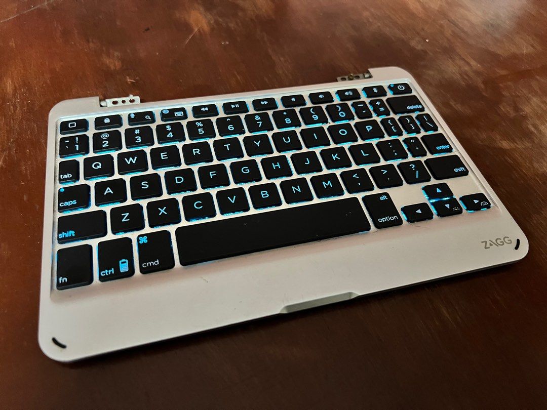 ZAGG BLUETOOTH KEYBOARD, Mobile Phones & Gadgets, Tablets, iPad on