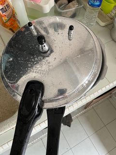 (Category: ) located in . Submitted by BlueRunner (Listing ID 1226936789, Image 1). Description: .