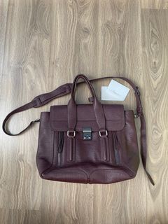 (Category: ) located in . Submitted by vintage.chest (Listing ID 1226955861, Image 1). Description: .