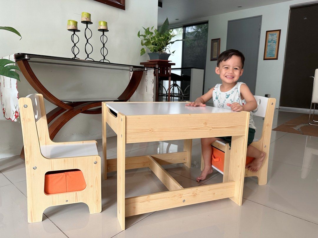 3 Piece Kiddie Table & Chair With Storage And Black/White Board For