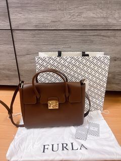 ⭐️全新  🇦🇺澳洲購入furla metropolis m咖啡色真皮包包  上班💼  穿搭 ❣️👛