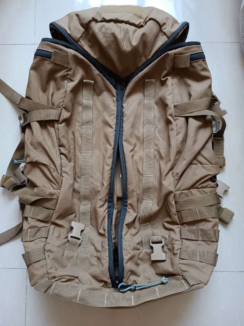 Mystery ranch wolfhound top