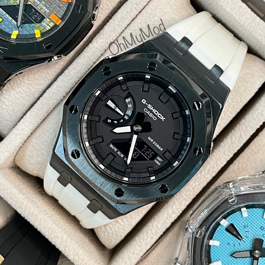 SALE Two Tone Black on White Rubber Strap CasiOak