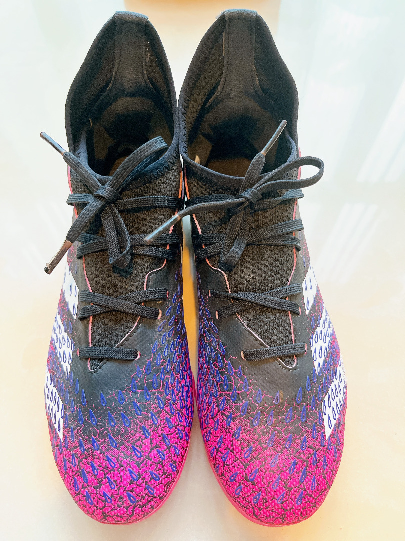 freak football boots