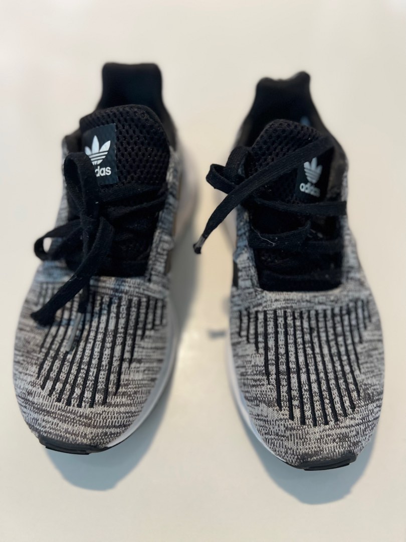 Adidas kid size 1 on Carousell