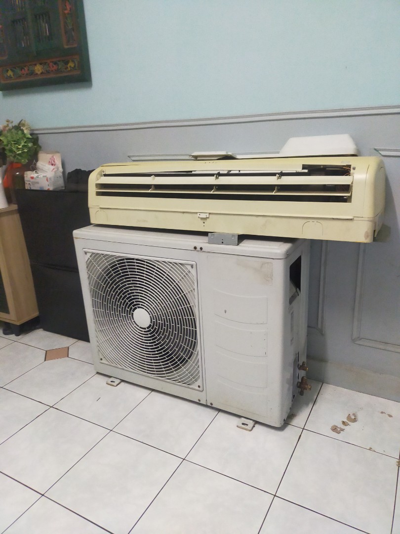 Aircond 2hp, TV & Home Appliances, Air Conditioners & Heating on Carousell