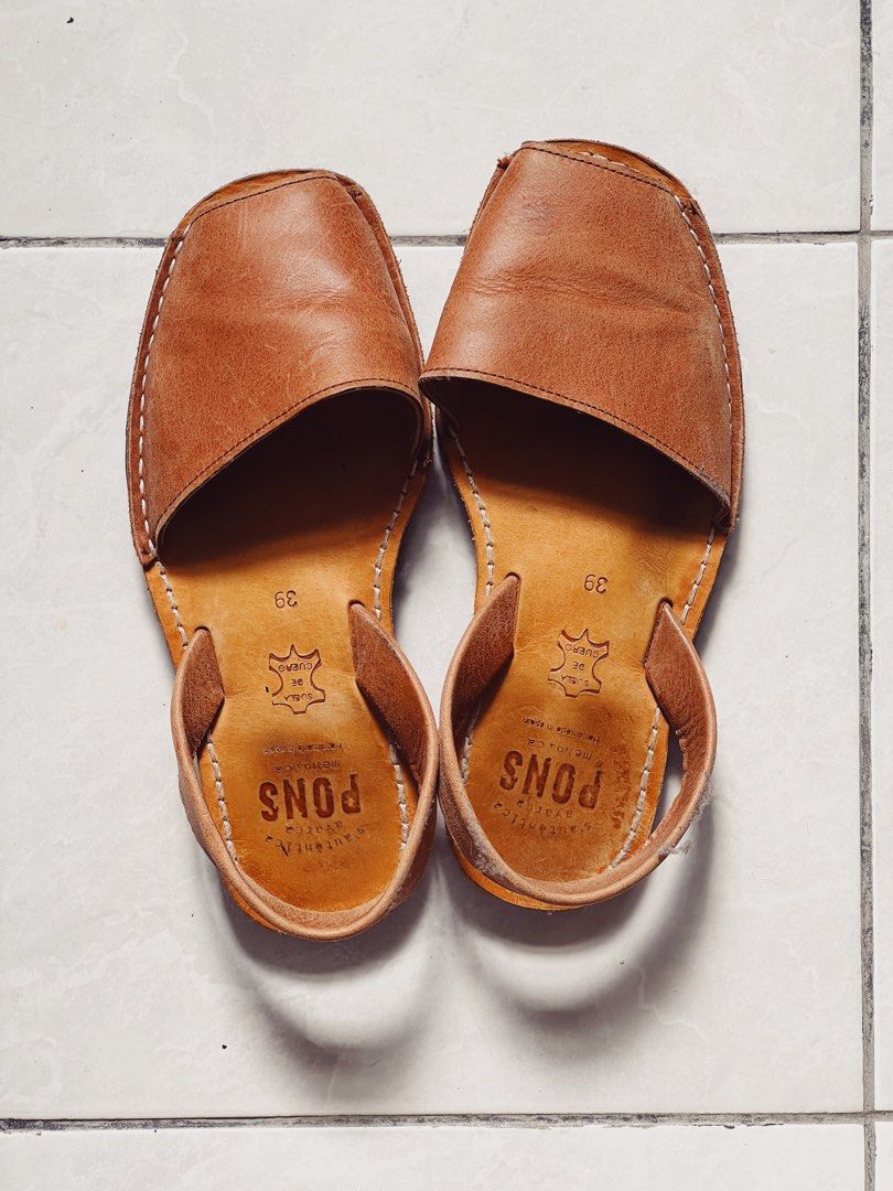 Avarca Pons shoes Spain UK7, Women's Fashion, Footwear, Flats on Carousell