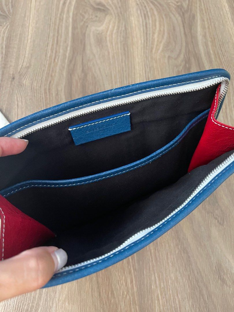 Balenciaga bazar clutch best sale