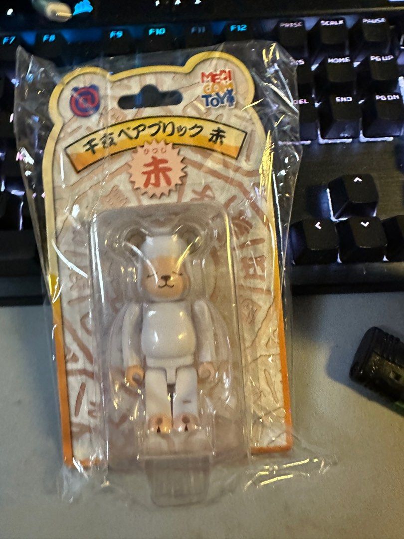 BE@RBRICK 干支 卯 100％ ベアブリック メディコムトイ BE@RBRICK 干支