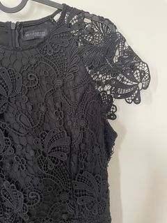 (Category: ) located in . Submitted by xtnwardrobe (Listing ID 1226910082, Image 1). Description: .
