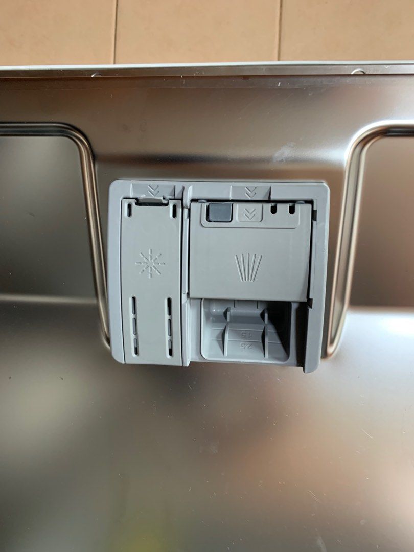 Bosch Series 4 Dishwasher (60cm, Model SMS46GW01P), TV & Home