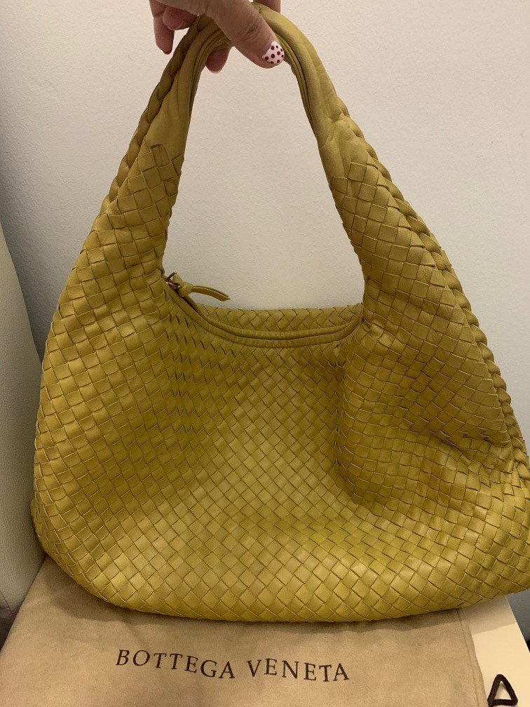 Bottega Veneta Yellow Intrecciato Woven Nappa Leather Medium Veneta Hobo  Bag - Yoogi's Closet