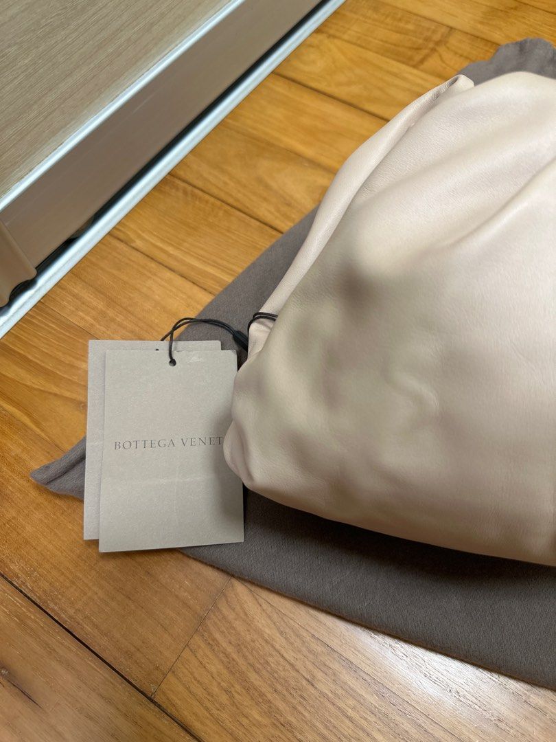 Bottega veneta on sale pouch nude