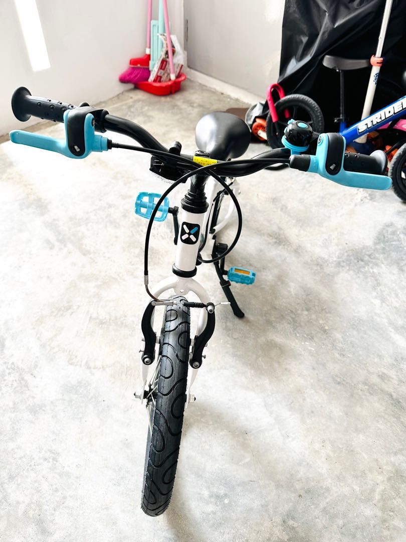 Btwin kids 16 inch bike decathlon w/ training wheels!), Sports