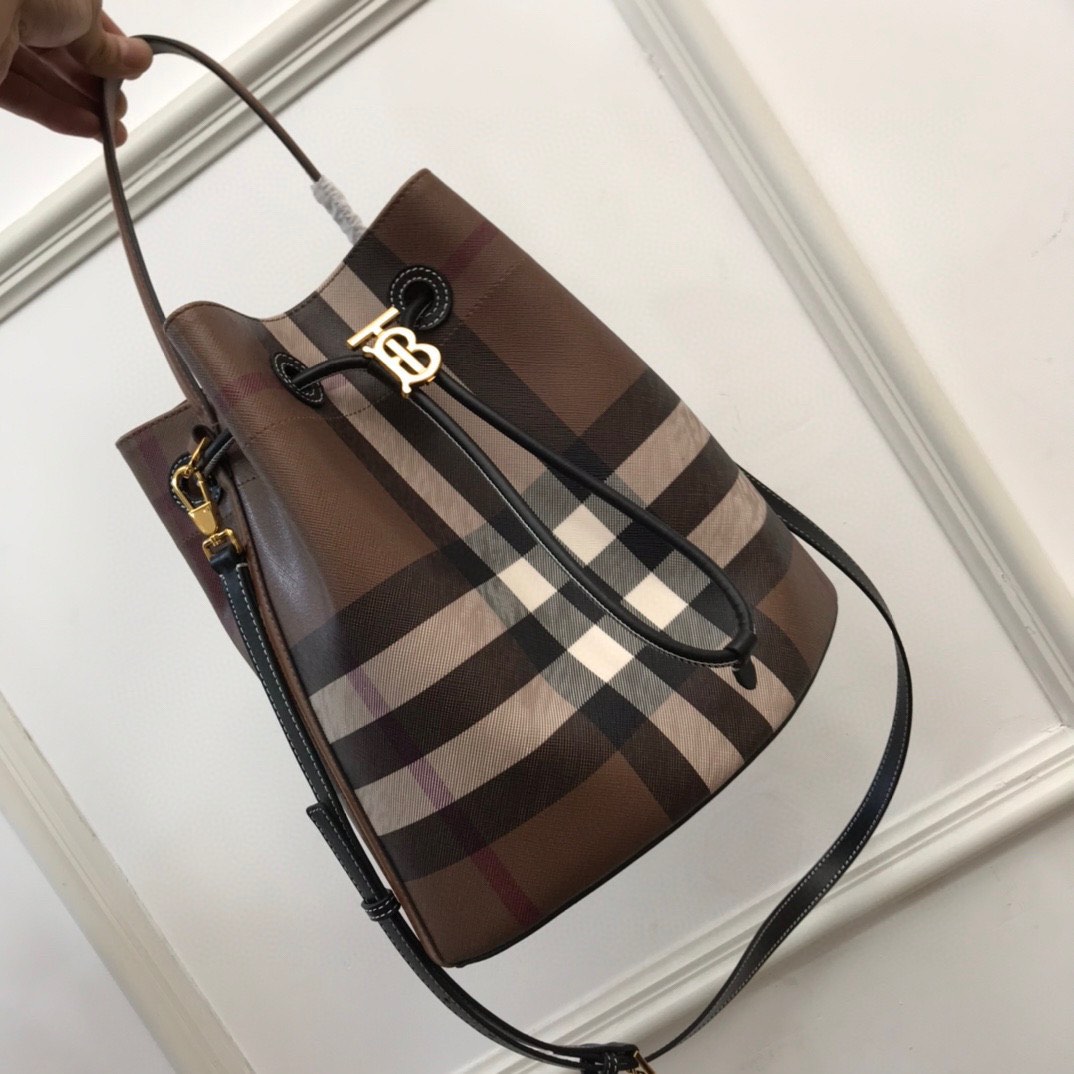 Burberry Drawstring Bucket Bag 3 Colour, Women's Fashion, Bags