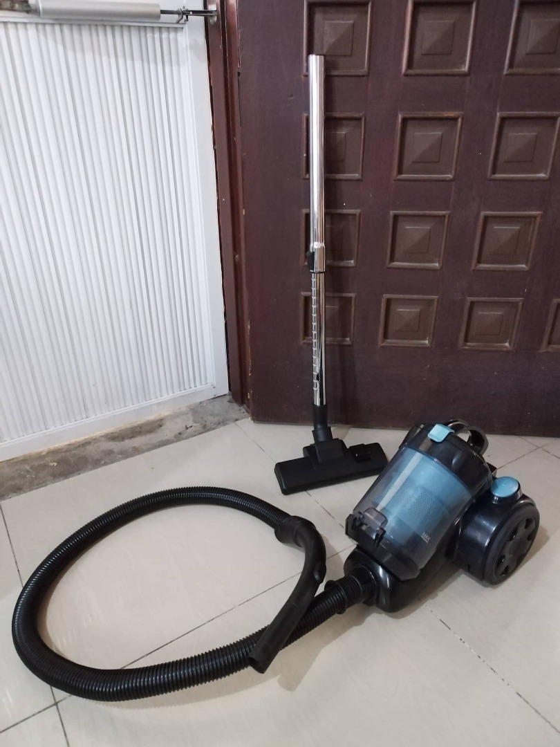 c. Anko Bagless Vacuum Cleaner, Furniture & Home Living, Cleaning