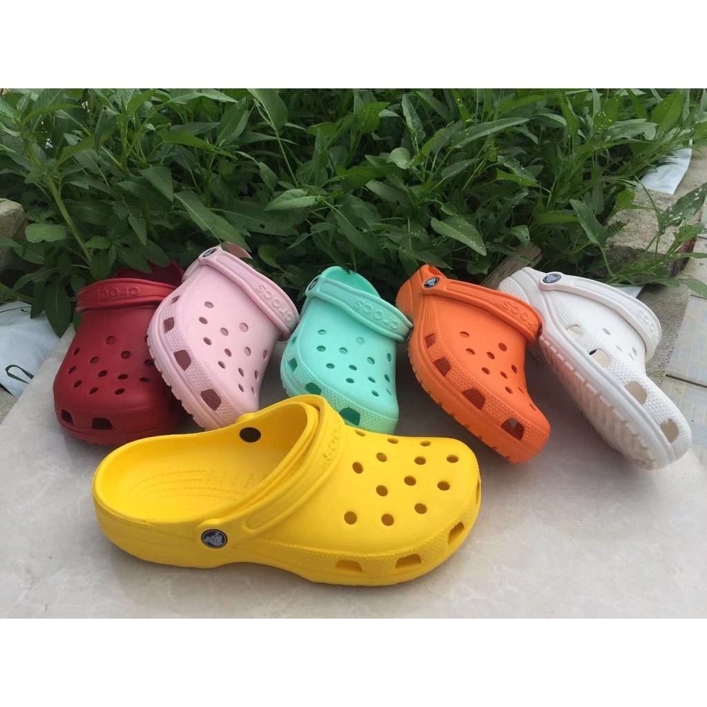 Fuzzy crocs 2025 shoe carnival