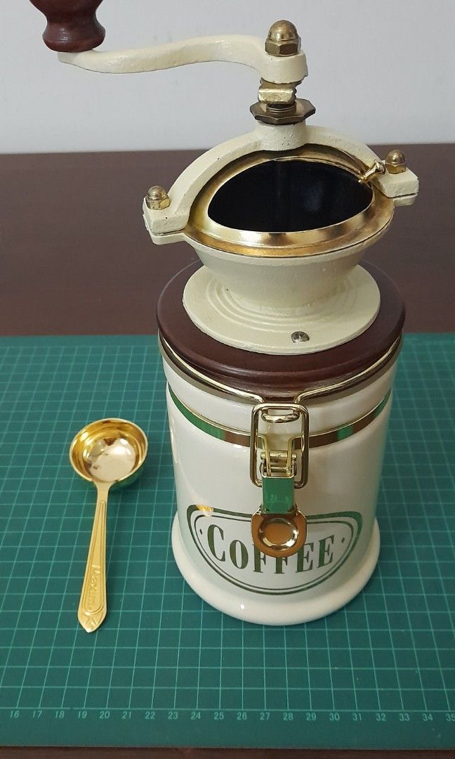 David Birch Marca Coffee Grinder, Food & Drinks, Beverages on Carousell