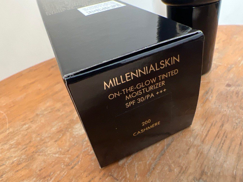 D&G DOLCE n GABBANA MILLENNIALSKIN ON-THE-GLOW TINTED MOISTURIZER