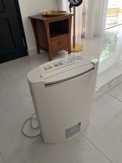 Econavi Dehumidifier