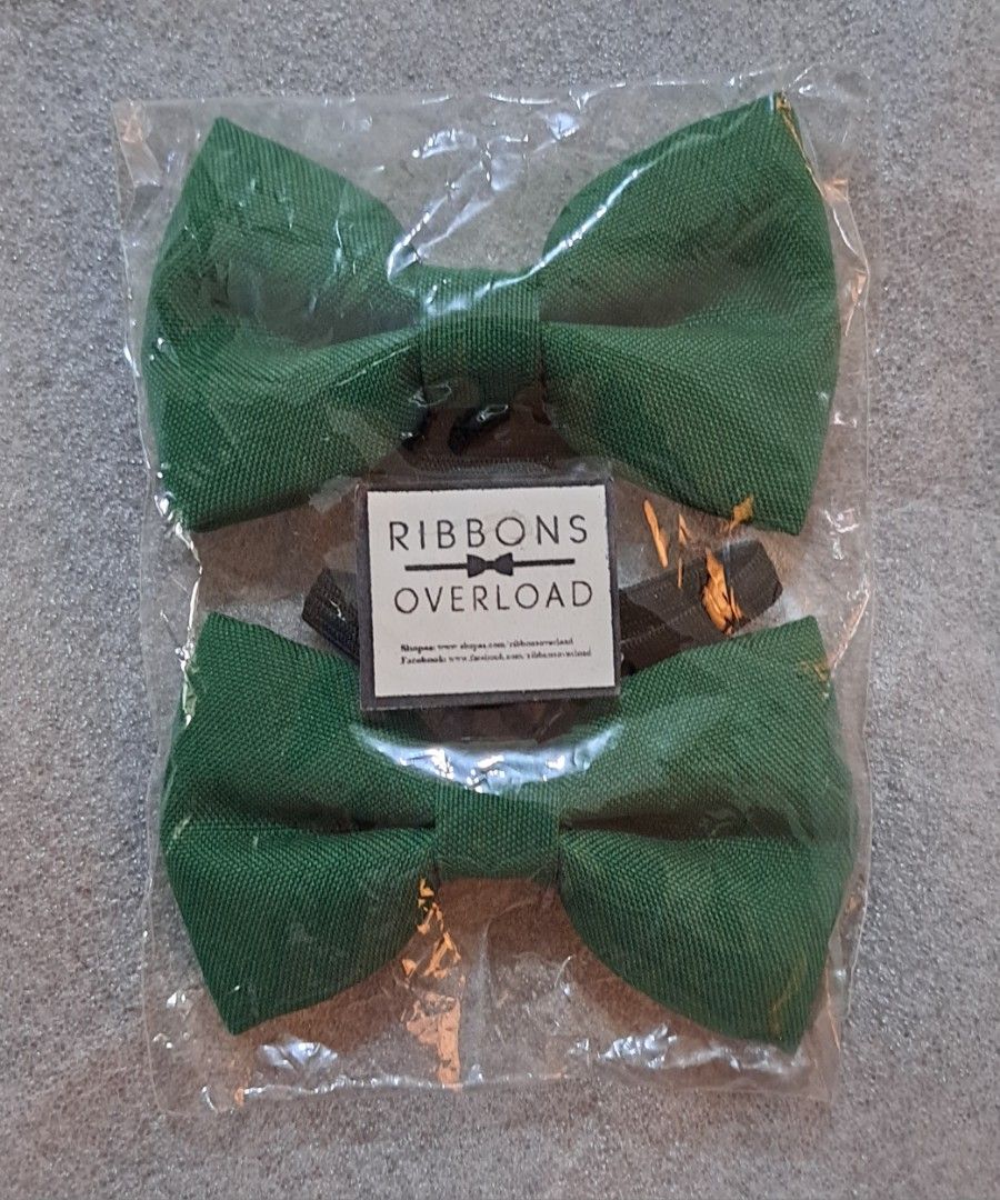 Emerald Green Bow Tie for Kids (Category: Babies & Kids Fashion) located in Quezon City. Submitted by superrandomthings (Listing ID 1226919281, Image 2). Description: Supposedly for wedding ceremony but because of pandemic, had an intimate wedding instead, hence, these were not used at all. Php 34 for each bow tie.