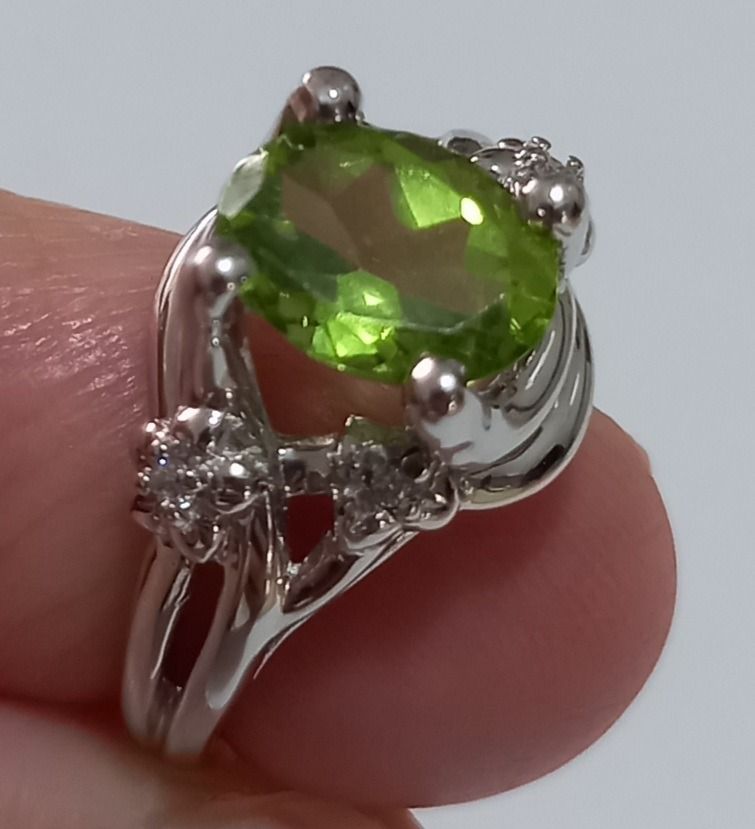 Real peridot rings best sale