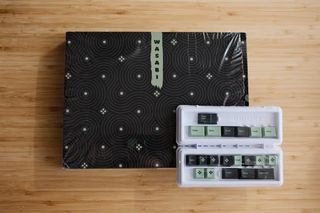 （分類：）位於 。 由 harcheung 提交（商品編號 1227055884，圖片 1）。簡介： 。