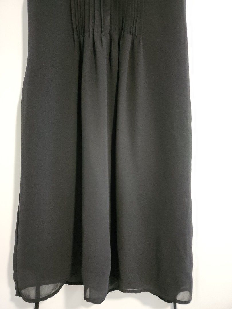 H and m clearance black pleated dress