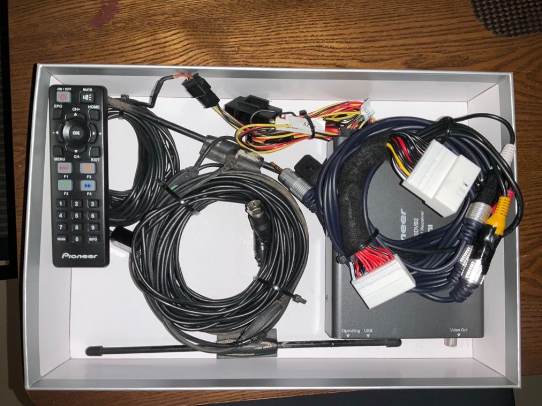 Harrier Toyota Pioneer digital TV tuner, Car Accessories, Accessories