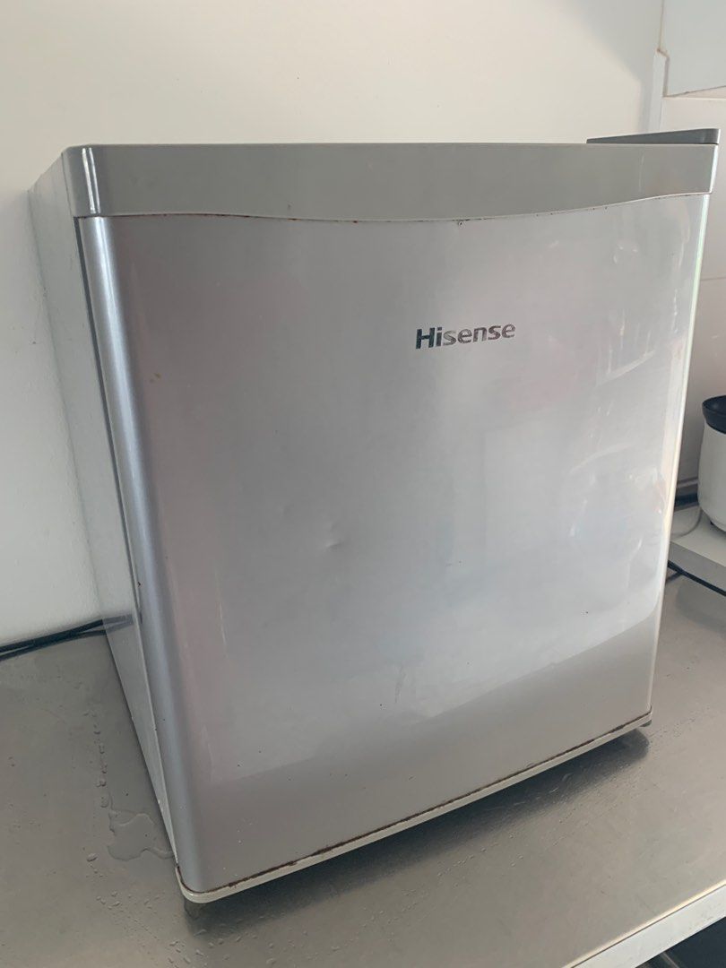 Hisense Mini Fridge to let go, TV & Home Appliances, Kitchen Appliances