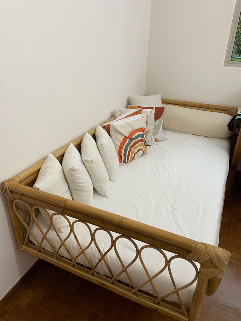 island living rattan day bed; large aliki day bed, Furniture & Home