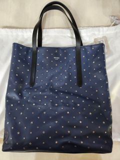 (Category: ) located in . Submitted by handbagger (Listing ID 1226922672, Image 1). Description: .