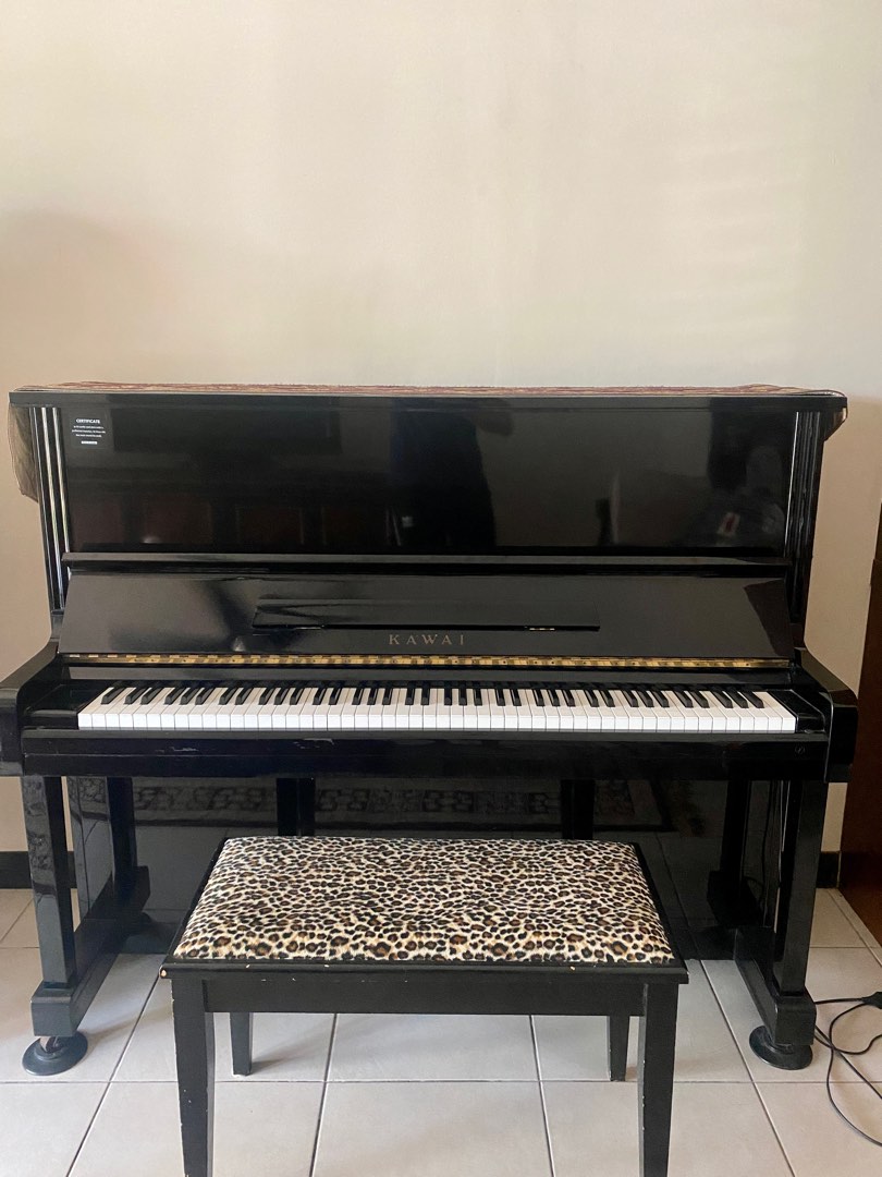 Kawai BL31 Upright Piano (88 Keys 3 Pedals), Hobbies & Toys, Music