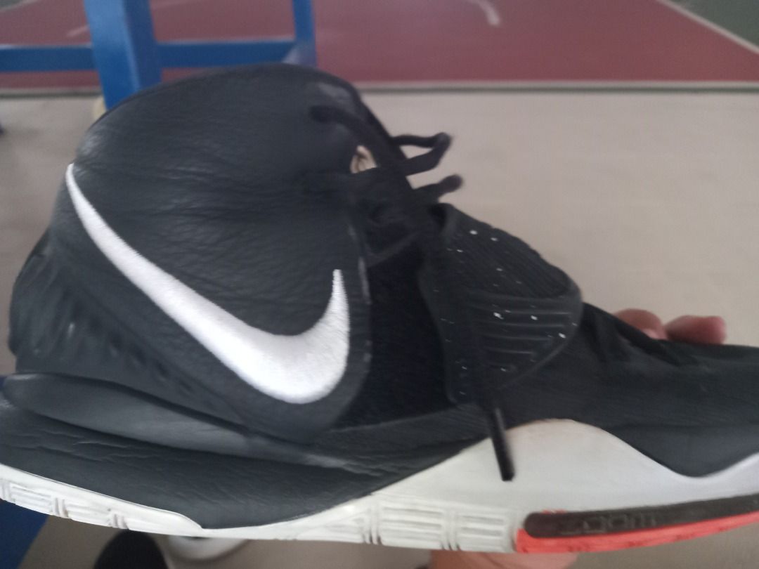 Kyrie 5 cheap ikhet footlocker